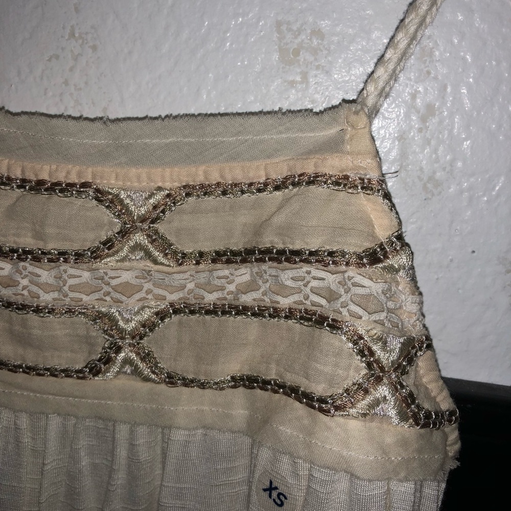 Detailed white cami - Picture 3 of 5